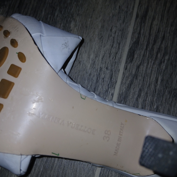 Bottega Veneta White Woven Sandals - Picture 3 of 5